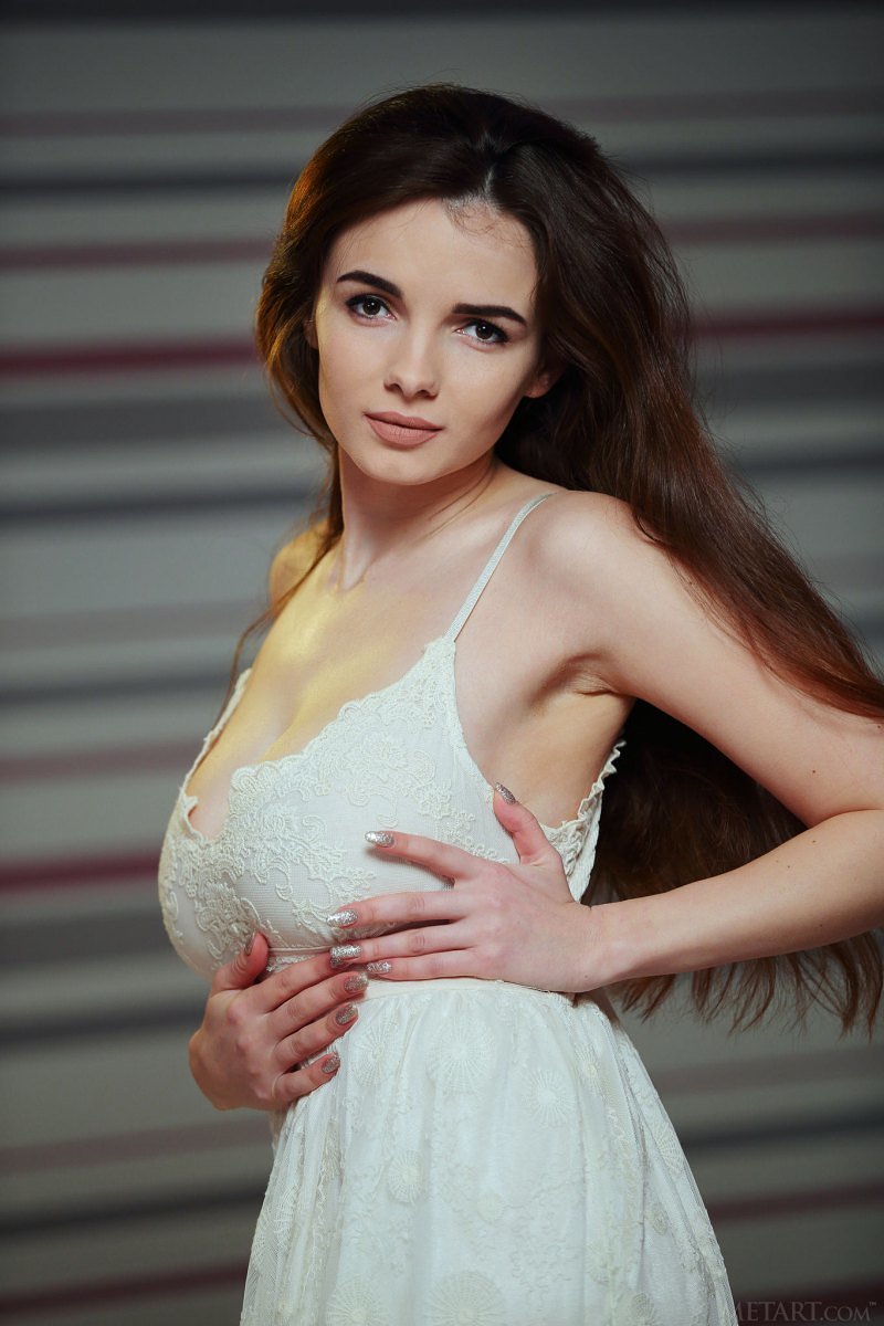 Сабрина, 18
